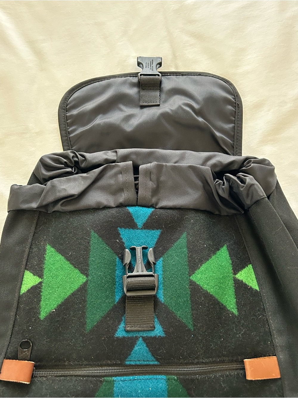 VINTAGE! Pendleton Backpack NWOT - Picture 3 of 9